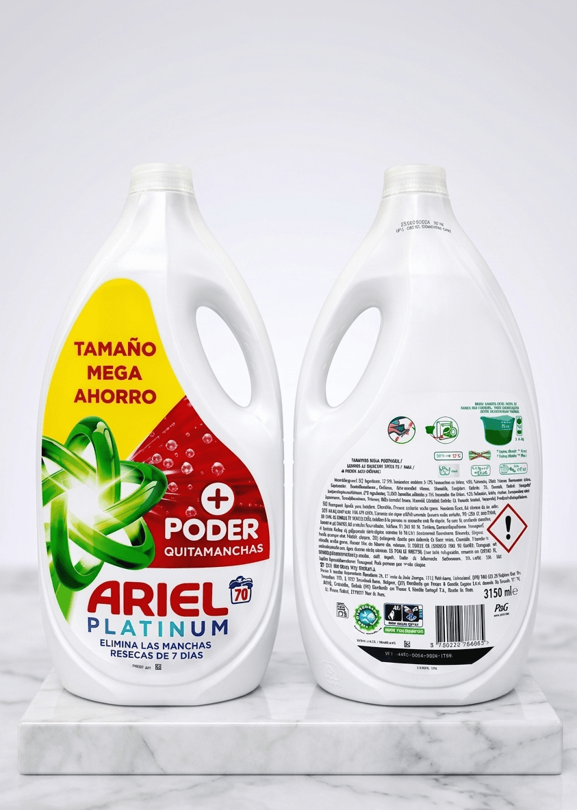 Lessive liquide Ariel Platinum 70 lavages ultra détachante format maxi économie (3150 ml)